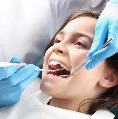 Choosing an Orthodontist vs Dentist for Orthodontics